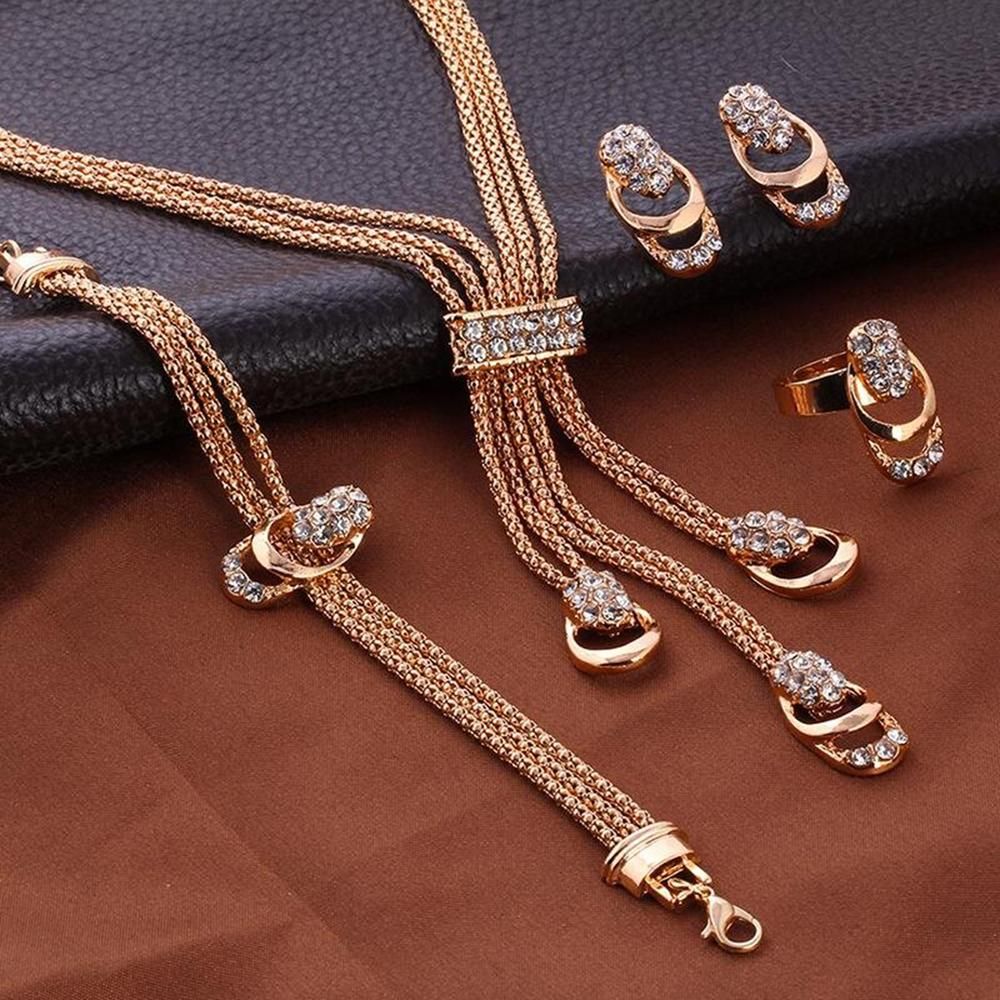 DS Glistening Diamond Jewellery Set